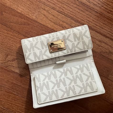 michael kors jet set logo checkbook wallet vanilla|Michael Kors oversized wallet.